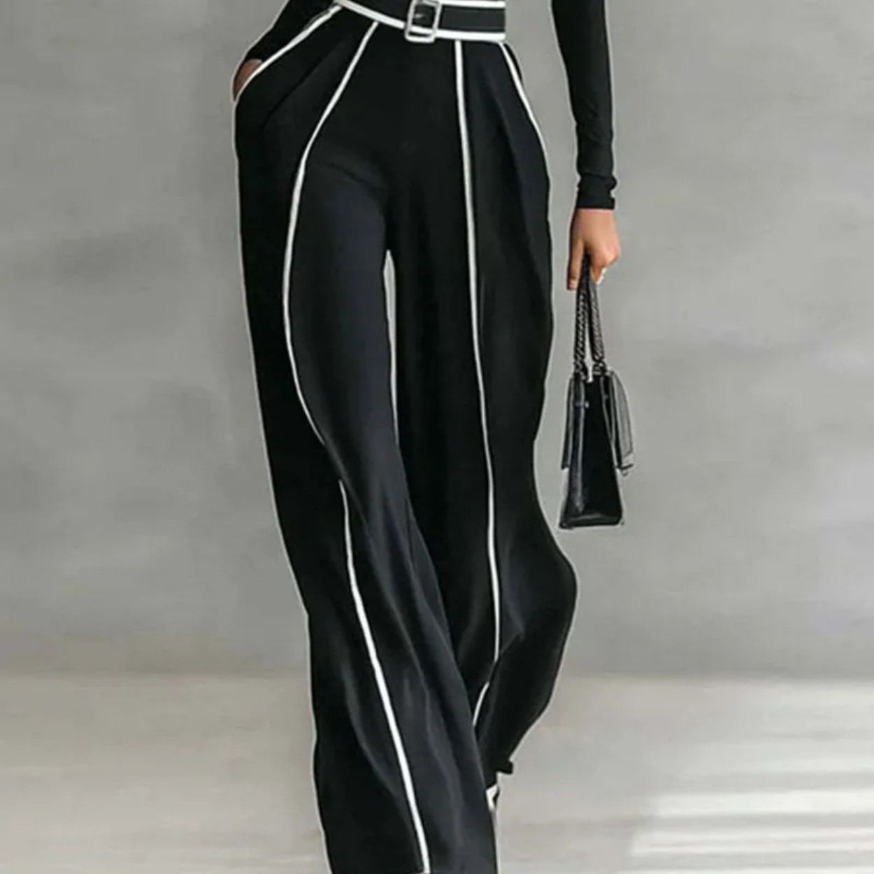 Elegant and Chic Women's Two-Piece Suit