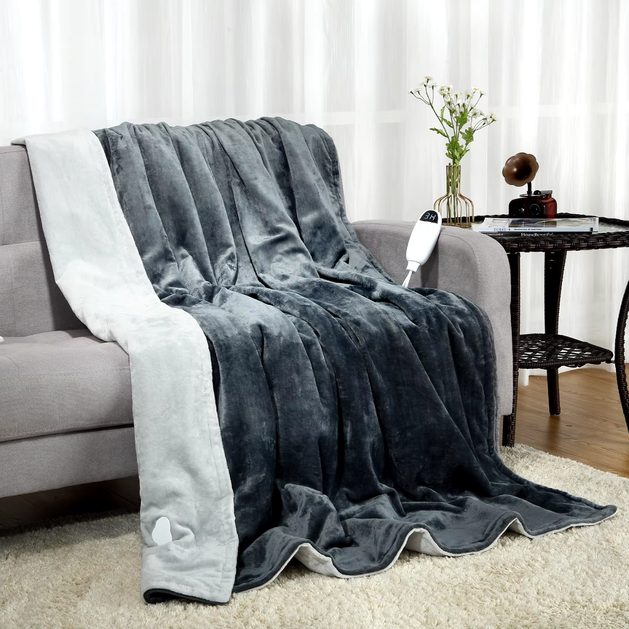 Warm and Comfortable Electric Throw Blanket for Home